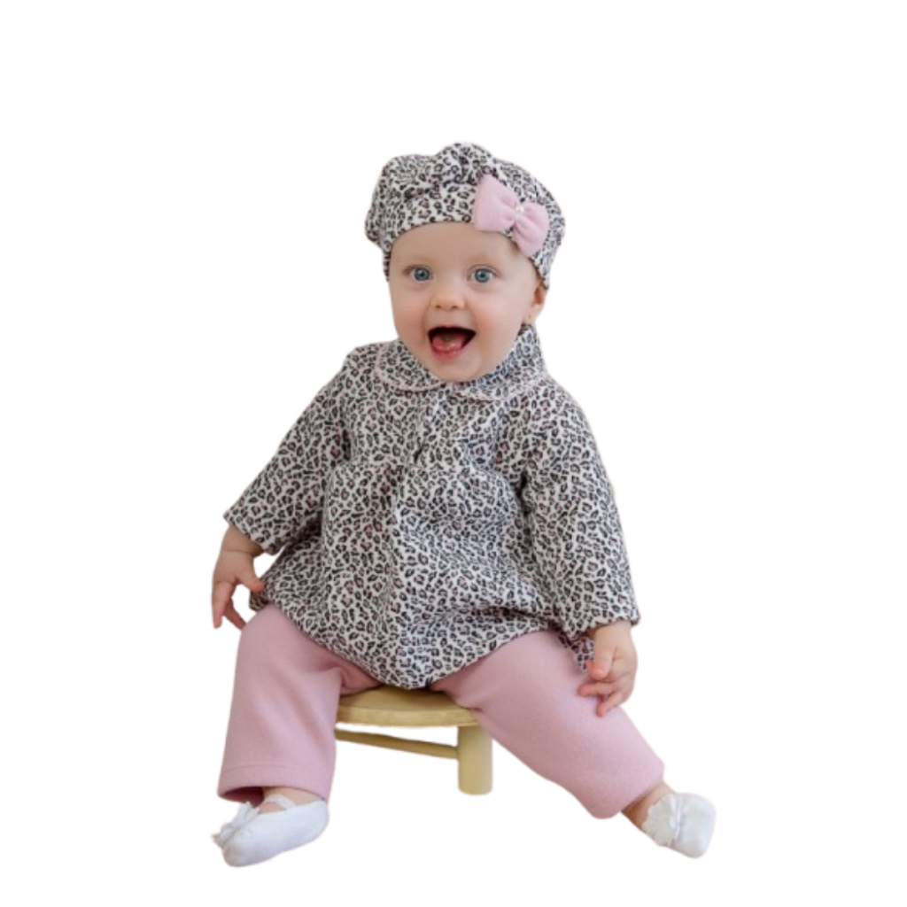 Conjunto em Soft Estampa Oncinha Laço 3 Peças Casaco + Calça + Boina Inverno