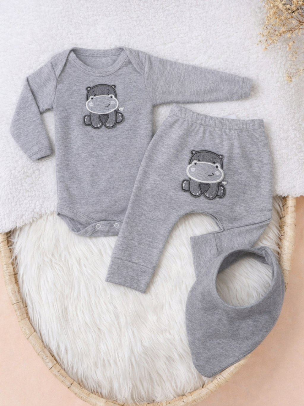Conjunto 3 Peças Canelado com Bory calça Bordado e Babador Menina e Menino Moda Infantil