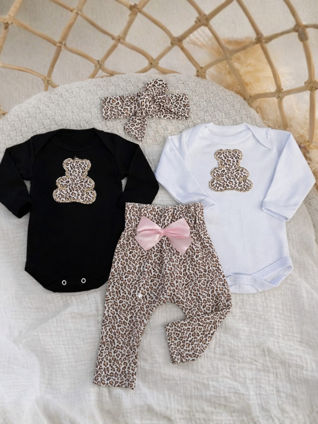 Conjunto Bebê Menina Algodâo Body Manga Longa Mijão Onça Faixa Kit 4 peças Baby